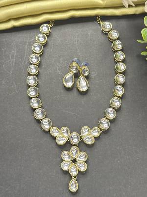 Kundan and alloy jewellery set for women 2