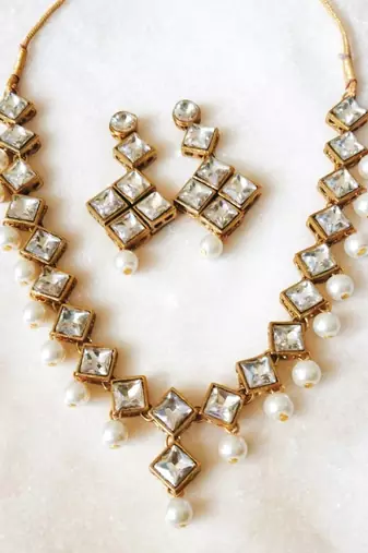 Alloy kundan and white pearl necklace set