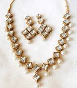 Alloy kundan and white pearl necklace set