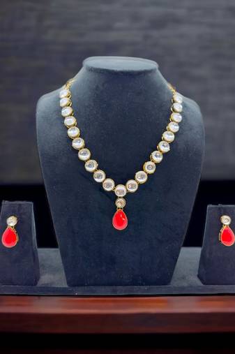 Red alloy copper jewellery set for women