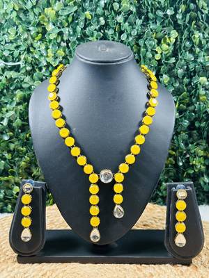 Yellow alloy copper jewellery set for women 1