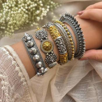 Oxidized Silver dual tone Kada Bangles Set of 5, Indian Tribal Bangles, Antique Silver Gold Bracelet Set 1