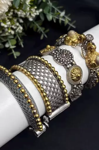 Set of 4 Dual Tone Brass Bangle Kada, Indian Oxidized Silver Gold Bangles
