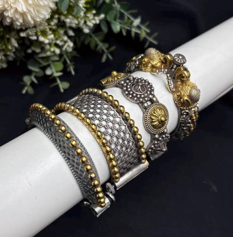 Set of 4 Dual Tone Brass Bangle Kada, Indian Oxidized Silver Gold Bangles