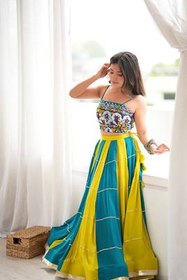 Navratri multicolor dori lehenga with sleeveless blouse 5