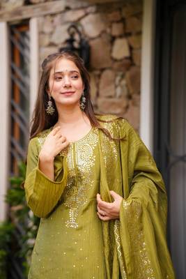 Olive chinon straight foil printed kurta set for women with dupatta and palazzo 5