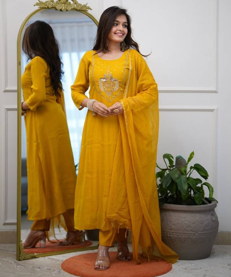 Women's chanderi yellow embroidered kurta set with dupatta and pant