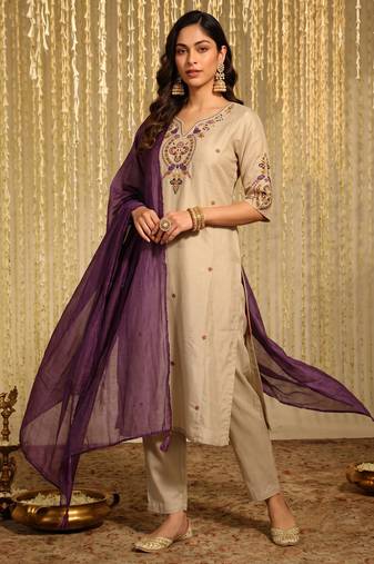 Women's chanderi cream embroidered kurta set with dupatta and pant