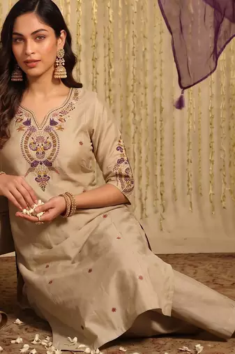 Women's chanderi cream embroidered kurta set with dupatta and pant