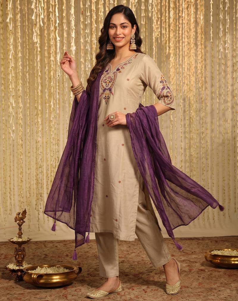 Women's chanderi cream embroidered kurta set with dupatta and pant