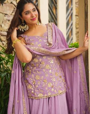 Women's silk blend lavender embroidered kurta set with dupatta and sharara 5