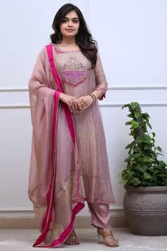 Women's pink silk blend embroidered straight kurta set with dupatta and pant
