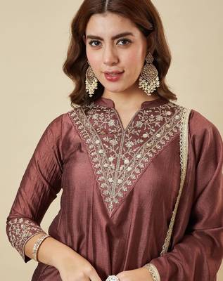 Women's brown silk blend embroidered kurta set with dupatta and palazzo 5