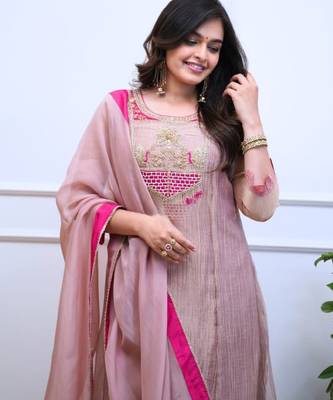 Women's pink silk blend embroidered straight kurta set with dupatta and pant 5