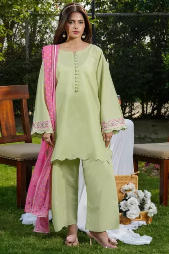 Women's light green silk blend straight kurta set with dupatta and pant