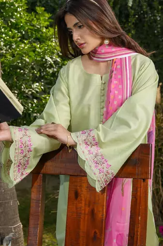 Women's light green silk blend straight kurta set with dupatta and pant