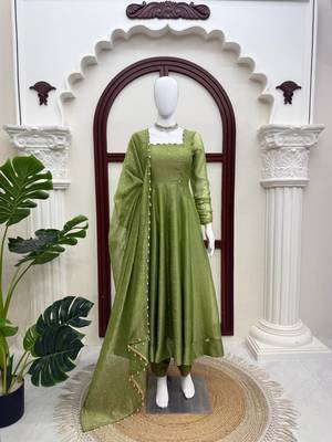 Designer salsa silk foil work gown set 4