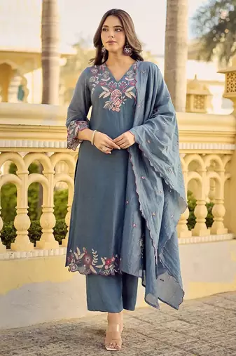 Grey embroidered silk blend kurta pant dupatta set