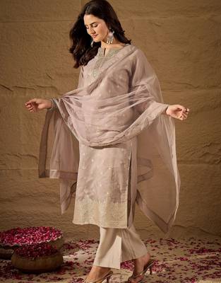 Beige embroidered silk blend kurta pant dupatta set 2