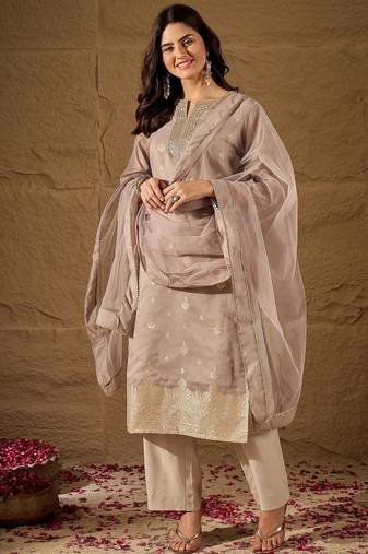peach embroidered silk blend kurta pant dupatta set