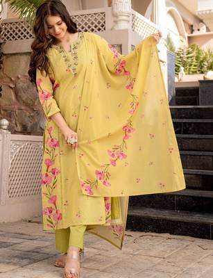 yellow embroidered chanderi silk kurta pant dupatta set 3