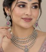 Baby pink mehandi-plated agate stone necklace set with earrings & maang tikka