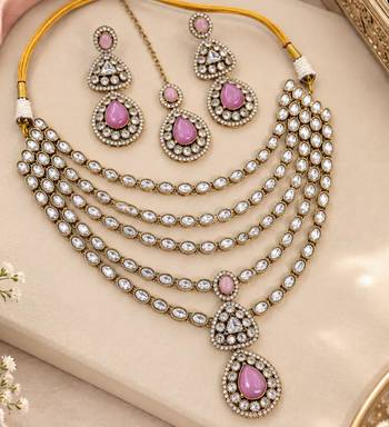 Baby pink mehandi-plated agate stone necklace set with earrings & maang tikka 2