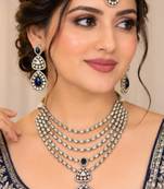 Blue mehandi-plated agate stone necklace set with earrings & maang tikka