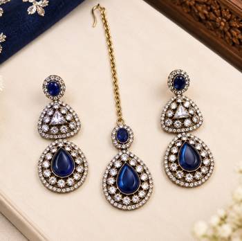 Blue mehandi-plated agate stone necklace set with earrings & maang tikka 3