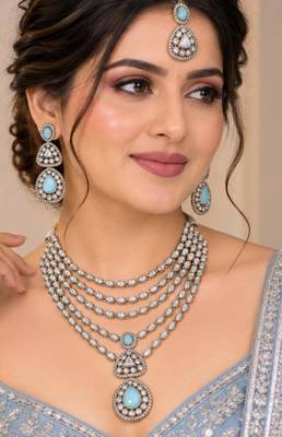 Pista mehandi-plated agate stone necklace set with earrings & maang tikka 1
