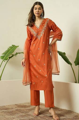 Rust embroidered silk blend kurta pant dupatta set