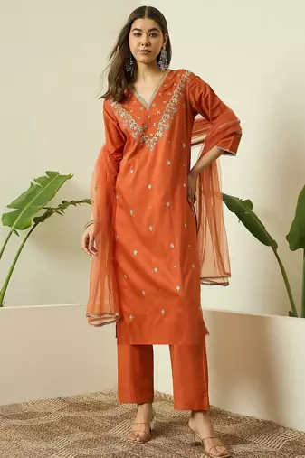 Rust embroidered silk blend kurta pant dupatta set