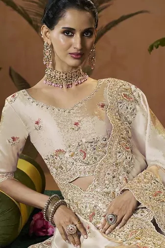 designer cream silk blend fabric saree with cream silk blend blouse fabric