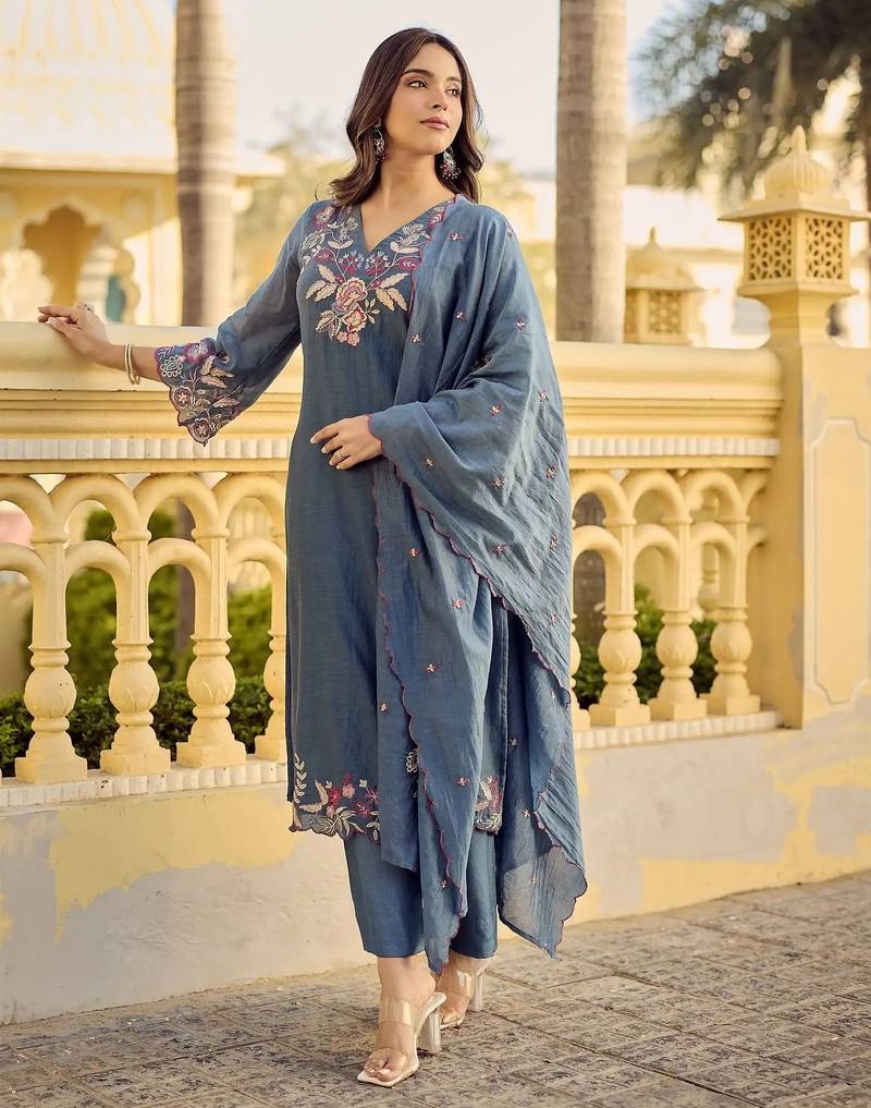 Grey embroidered silk blend kurta pant dupatta set