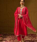 Red embroidered silk blend kurta pant dupatta set