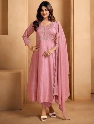 Pink embroidered silk blend kurta pant dupatta set 2