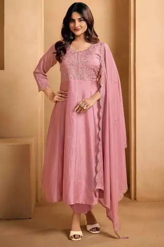 Pink embroidered silk blend kurta pant dupatta set
