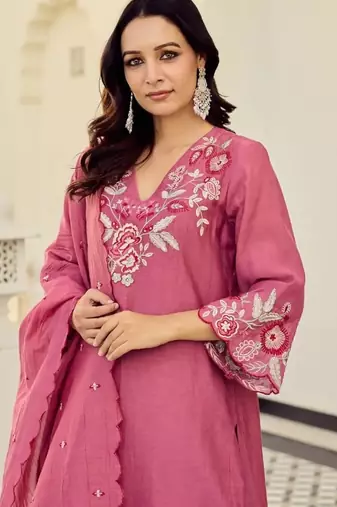 Pink embroidered silk blend kurta pant dupatta set