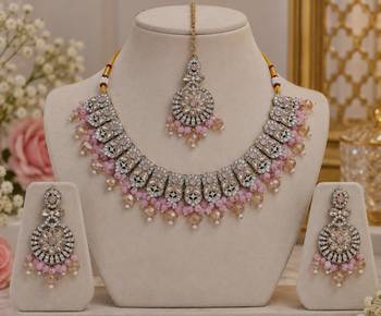 Baby pink mehandi-plated agate stone necklace set with earrings & maang tikka 2