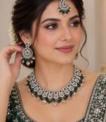 Green mehandi-plated agate stone necklace set with earrings & maang tikka