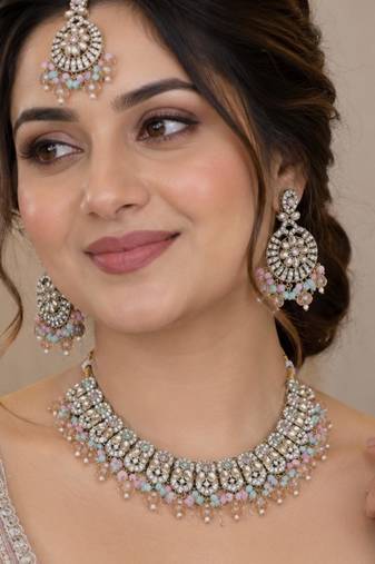 Pink pista mehandi-plated agate stone necklace set with earrings & maang tikka