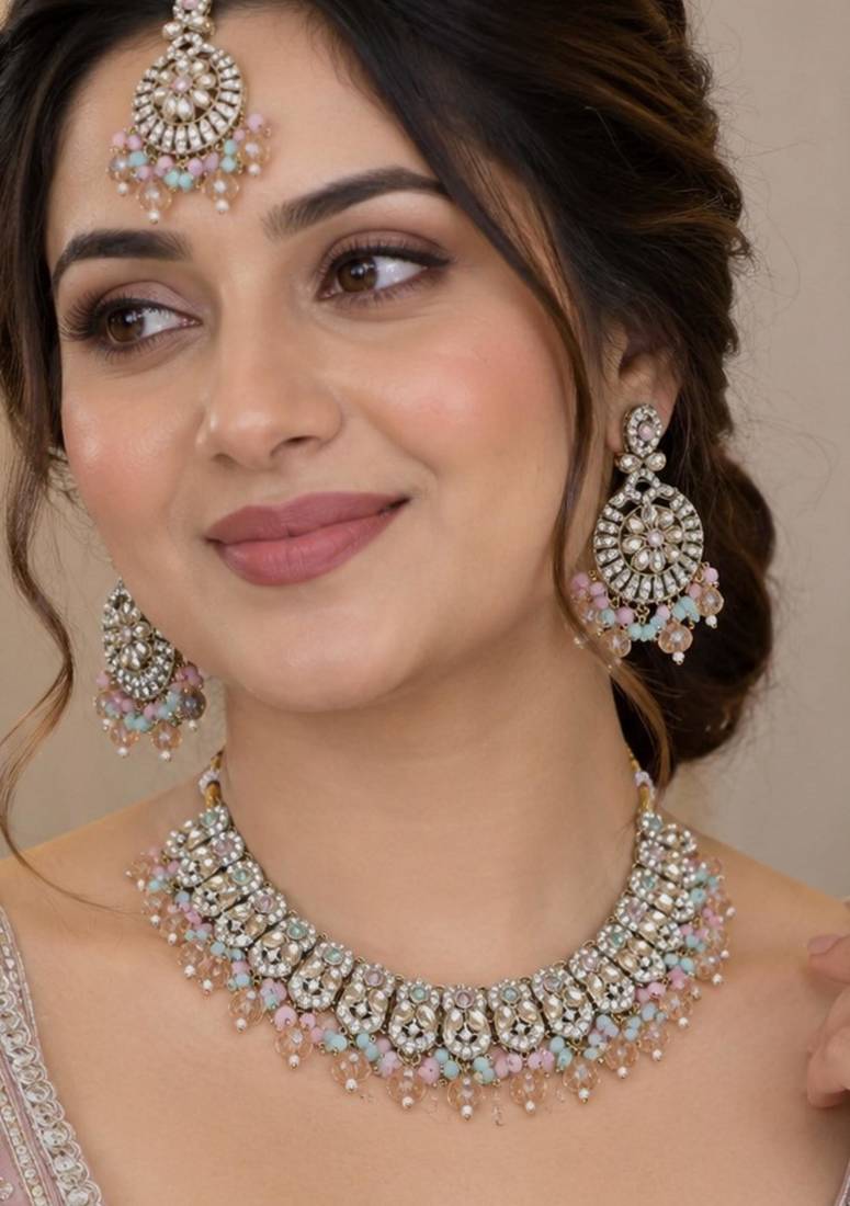 Pink pista mehandi-plated agate stone necklace set with earrings & maang tikka
