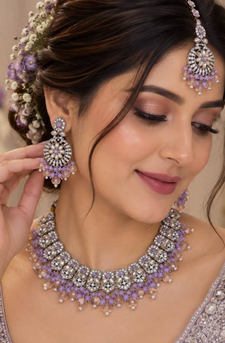 Purple mehandi-plated agate stone necklace set with earrings & maang tikka