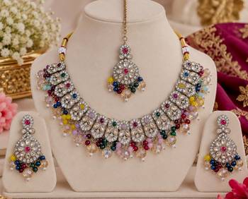 Multi mehandi-plated agate stone necklace set with earrings & maang tikka 2