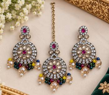 Multi mehandi-plated agate stone necklace set with earrings & maang tikka 3
