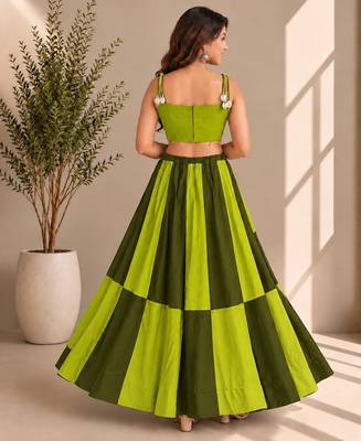 Parrot Green Cowrie Kodi Work Roman Silk Traditional Chaniya Choli 4