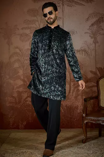 Men's black velvet printed ethnic motifs kurta stylish festive ethnic wear