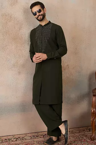 Men's green viscose rayon printed design ethnic motifs kurta with trousers trendy festive & wedding wear