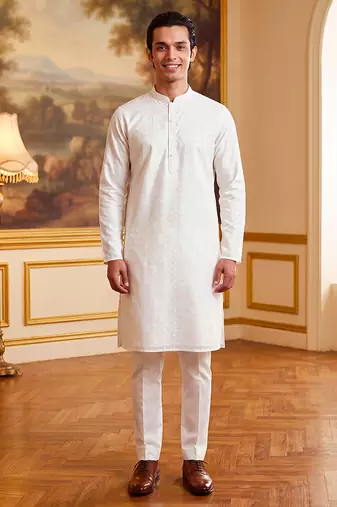 Men's white pure cotton woven design ethnic motifs kurta stylish festive ethnic wear