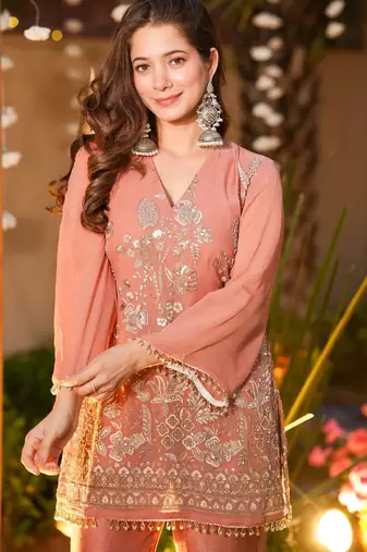 Women Ethnic Motifs Embroidered Regular Thread Work Kurta with Trousers